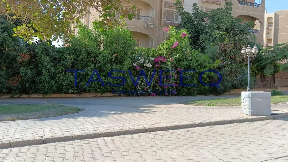 شقة فاخرة بمساحة 180 متر للبيع