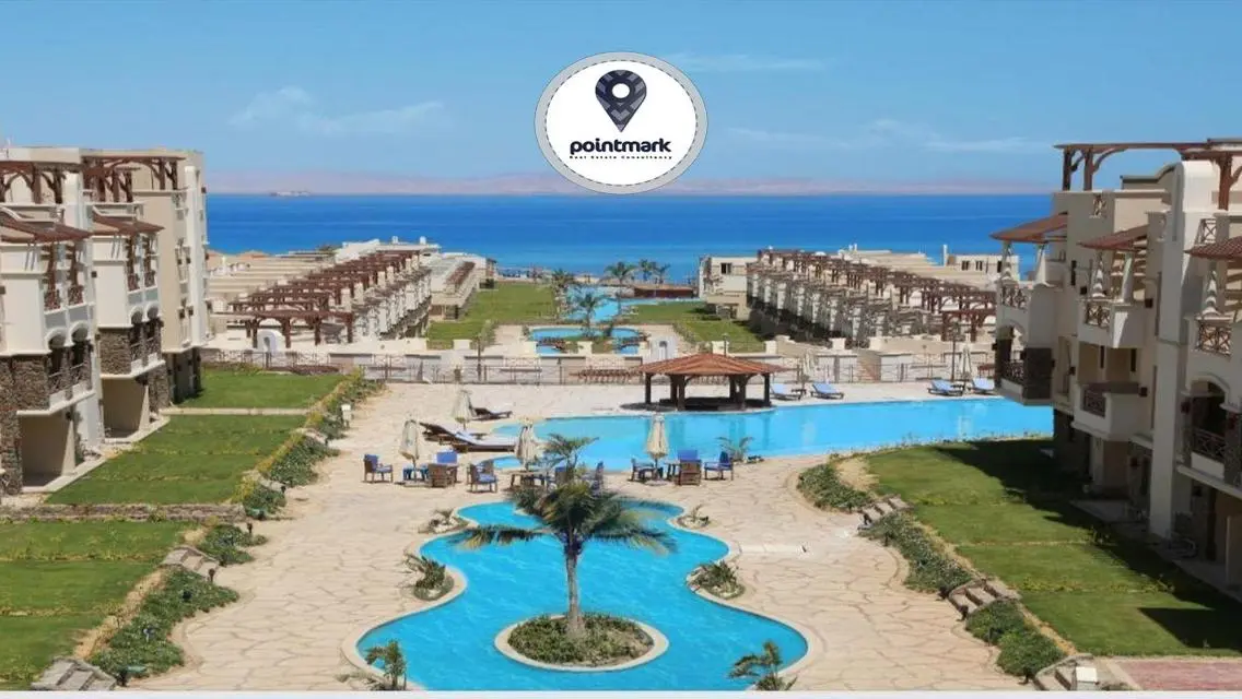 Pool-View Apartment