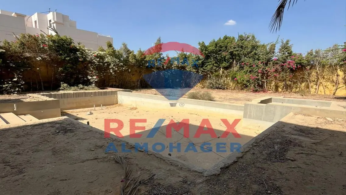 Resale: 65% Finished Villa w Private Pool in Tara