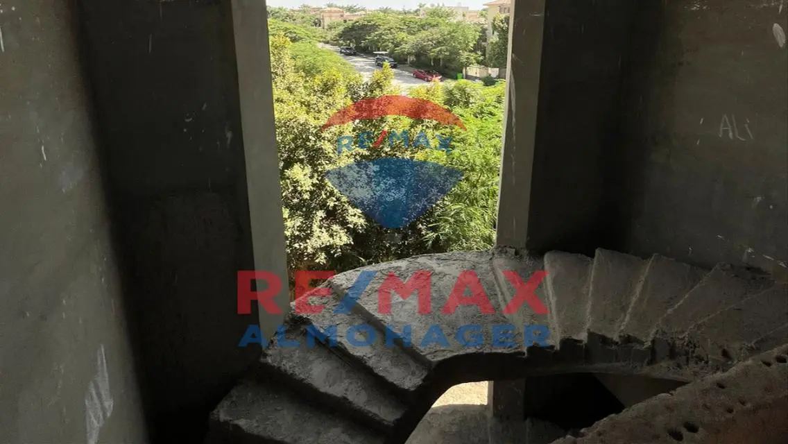 Resale: 65% Finished Villa w Private Pool in Tara