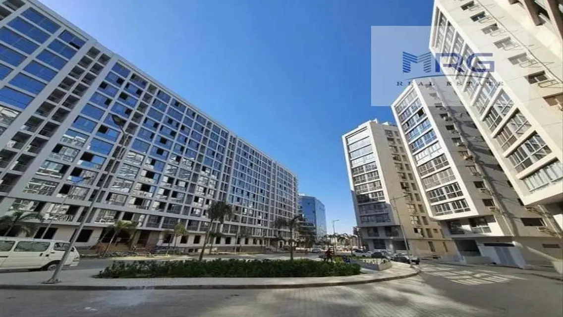 3-bedroom apartment with living room and open view