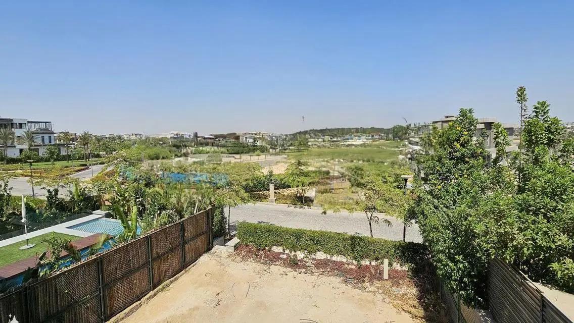 Luxury Apartment in the Heart of the City with Spacious Layout