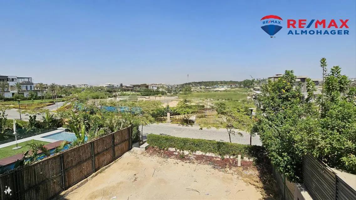 Luxury Apartment in the Heart of the City with Spacious Layout