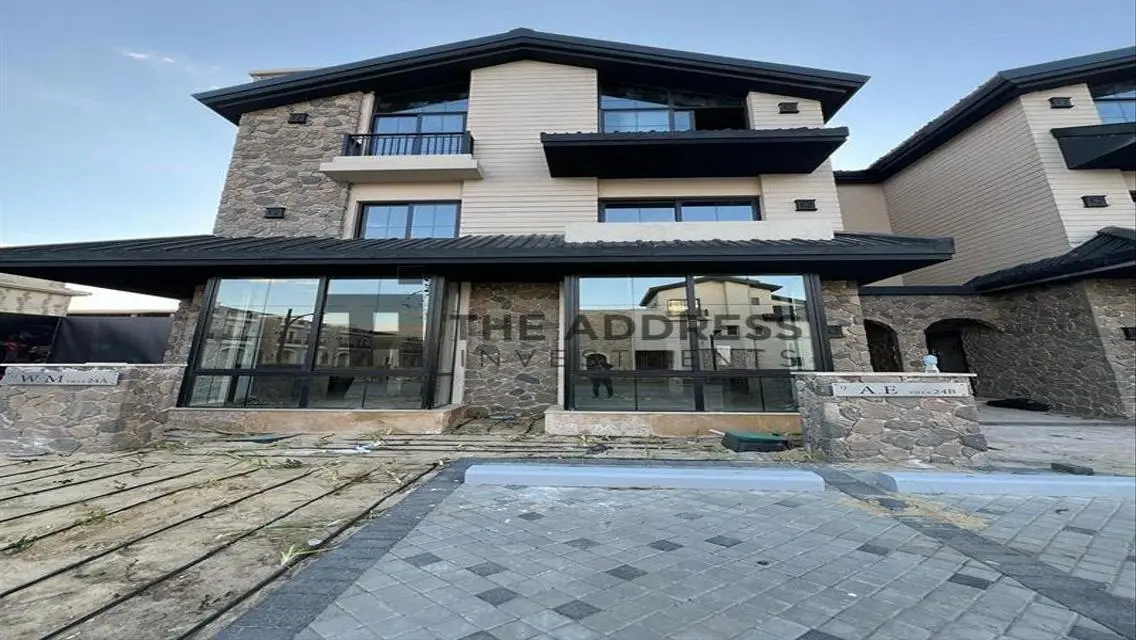 Luxury Lake View Apartment with Study Room and Premium Amenities