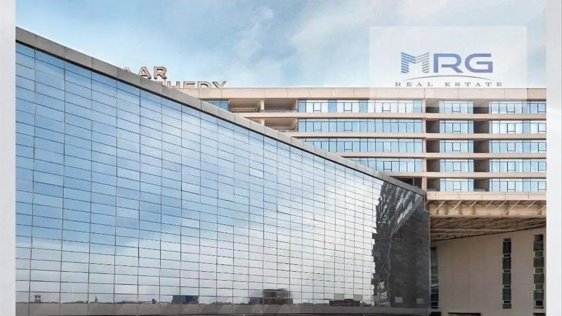 180 m² apartment in Crystal Plaza Compound