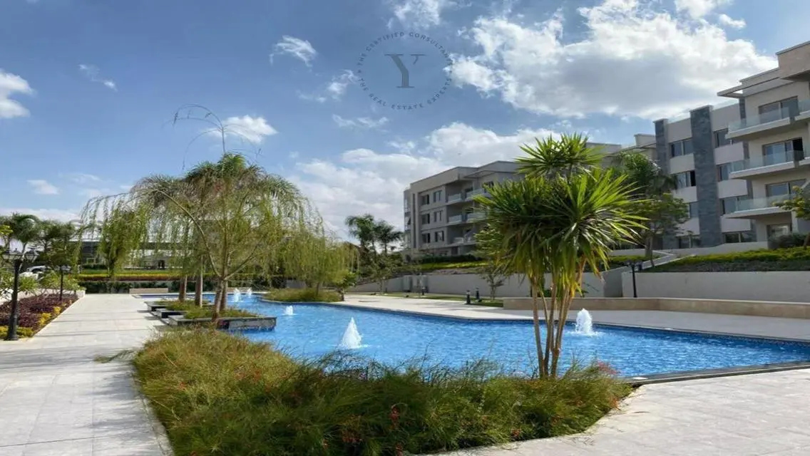 Luxurious Apartment with Private Garden and Pool Overlooking Lakes