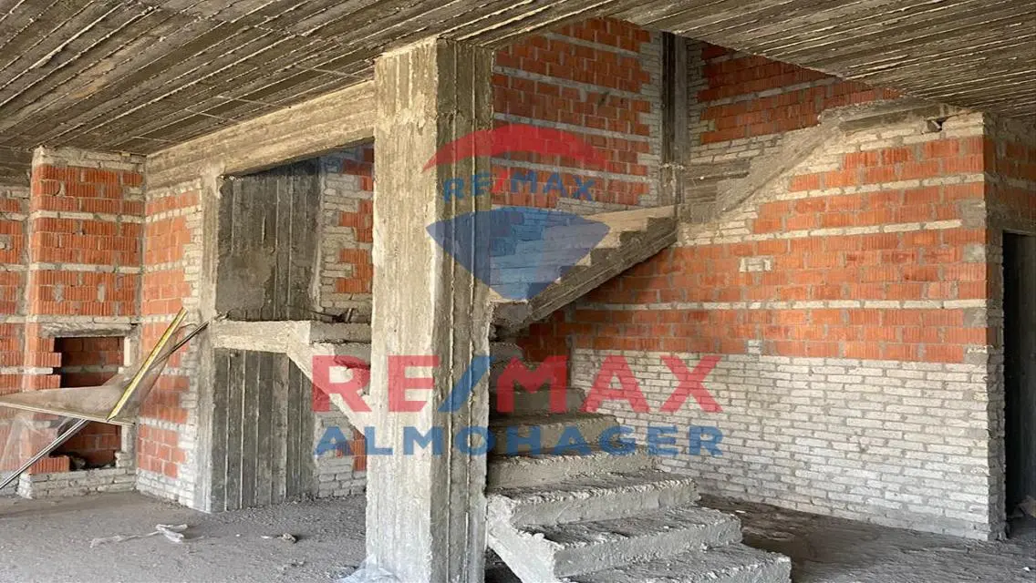 Standalone-Unique-Spacious-Installments-Etapa comp
