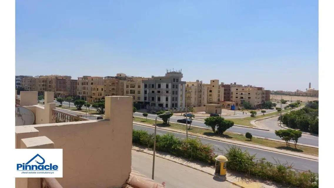 فيلا للبيع  بكمبوند زيزنيا - بحمام سباحة خاص