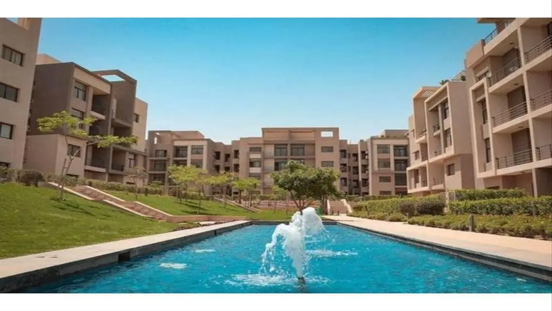 Luxury Apartment in Al Marasem Compound - Fifth Square 130 sqm