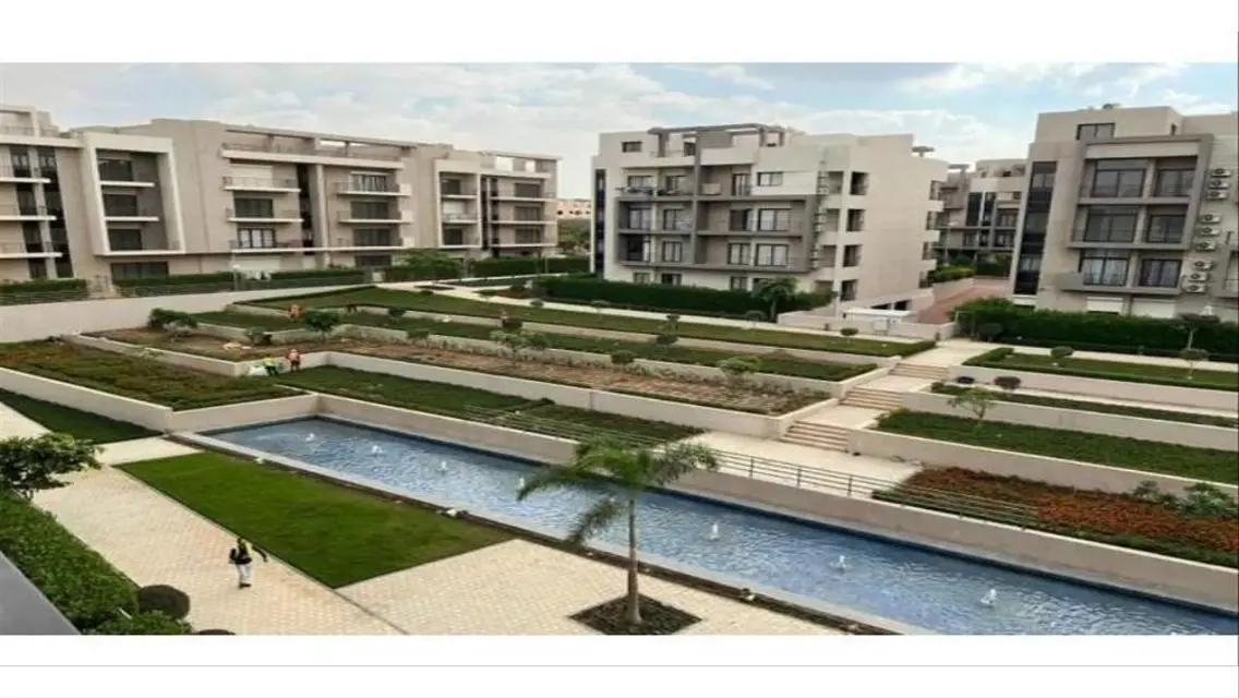 Luxury Apartment in Al Marasem Compound - Fifth Square 130 sqm