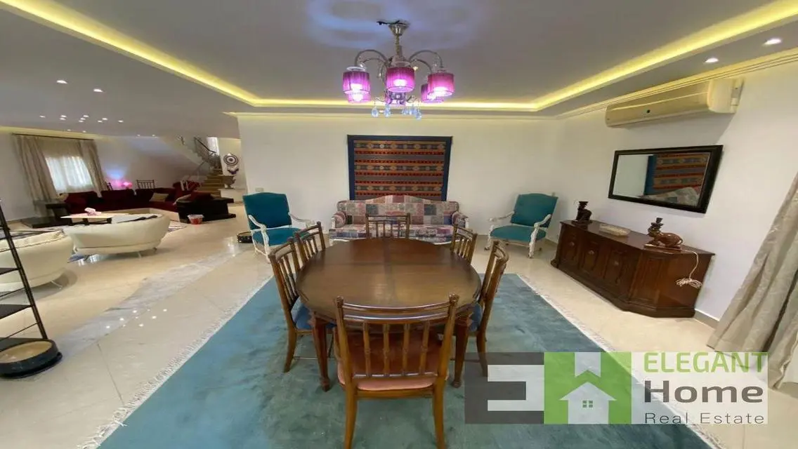Luxury Apartment with Private Garden and Pool