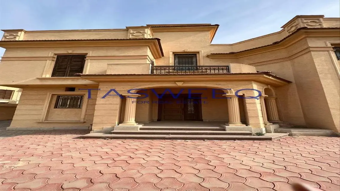 Luxury Property with Spacious Private Garden