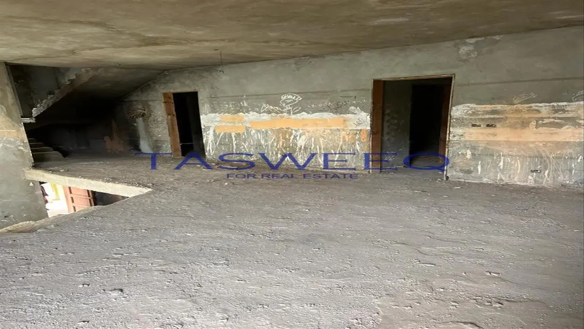 Luxury Property with Spacious Private Garden