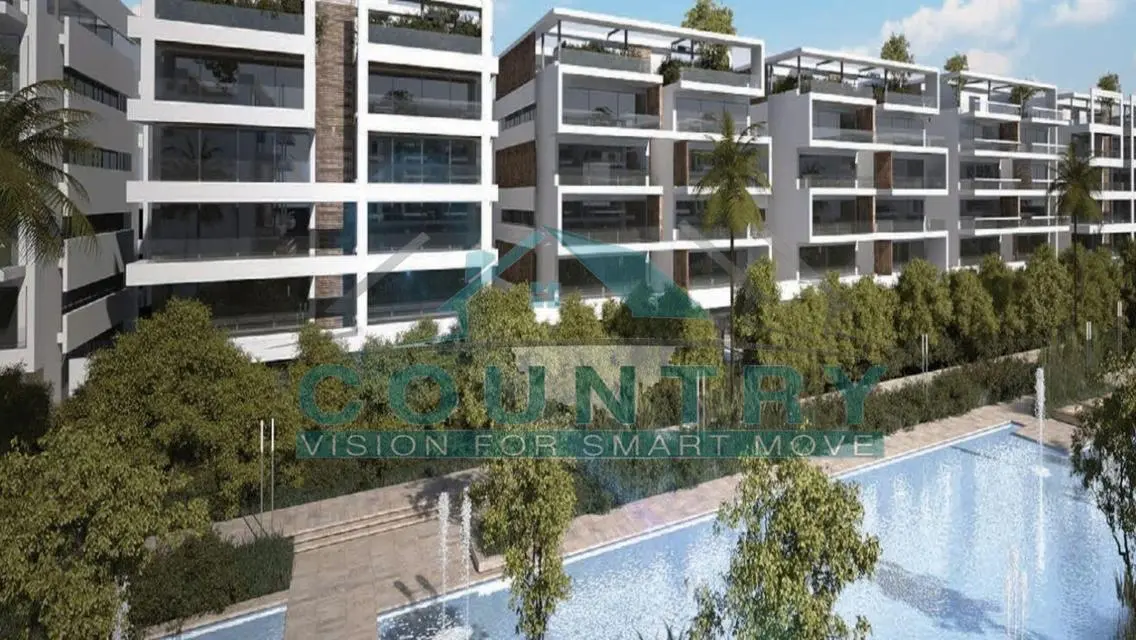 Luxury Apartment with Lake View
