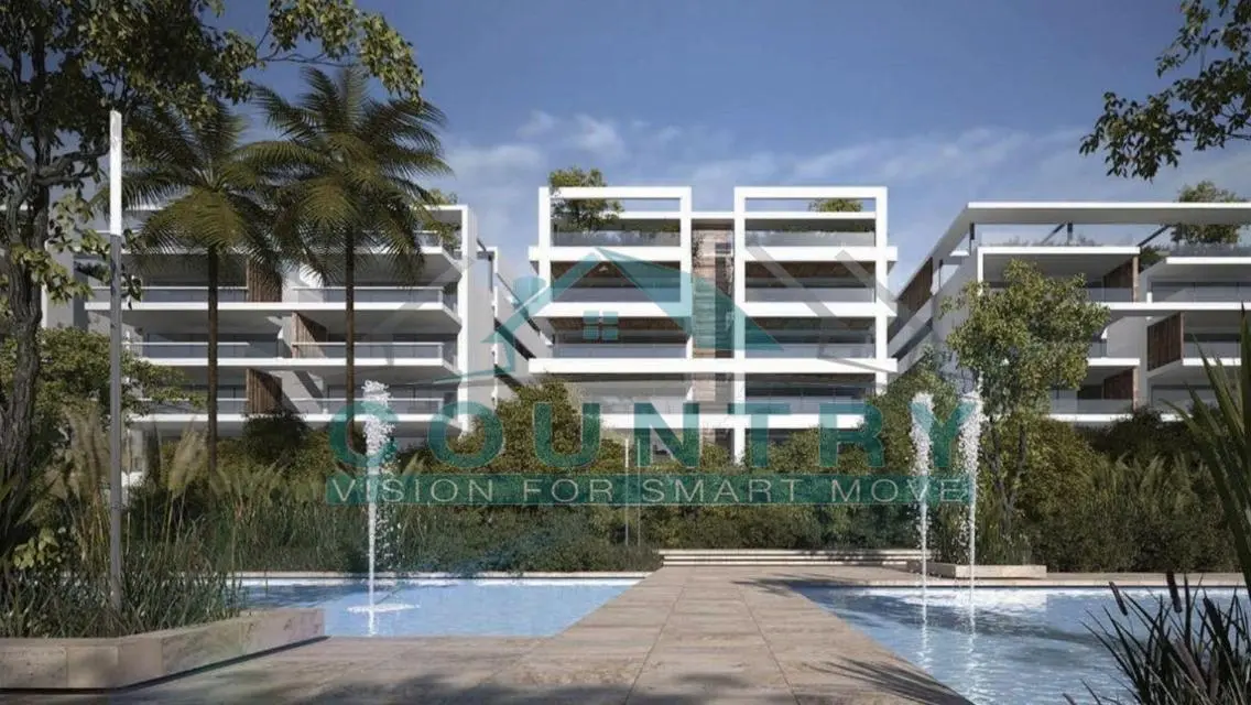 Luxury Apartment with Lake View