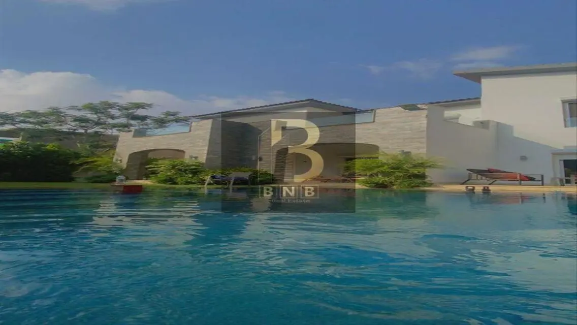 Luxury Villa with Private Garden and Pool for Sale
