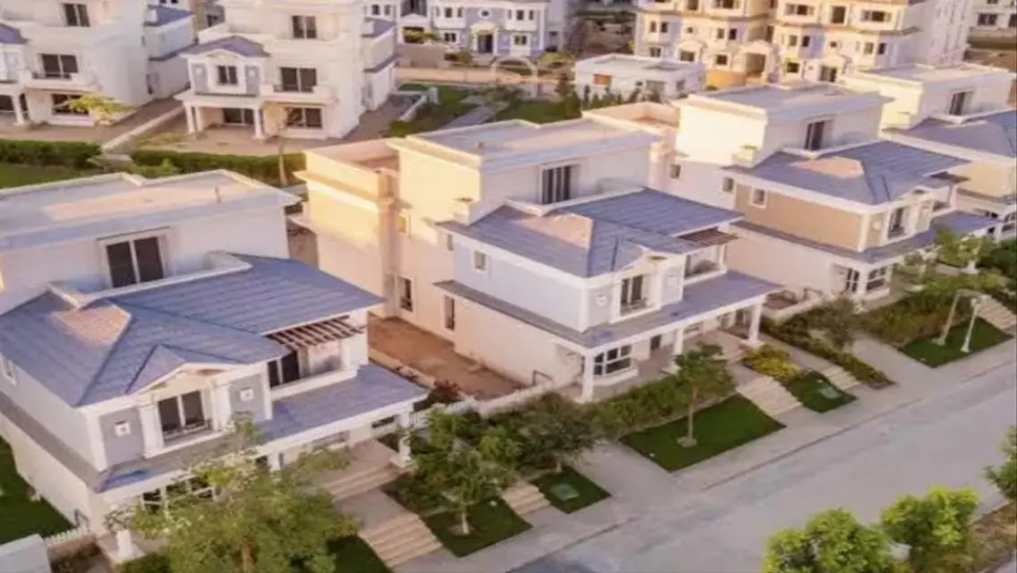 شقة فاخرة مطلة على الجبل للبيع