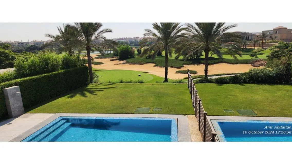 توين مفروش صف اول علي الجولف كمبوند قطاميه ديونز