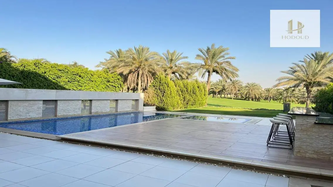 عقار مميز للبيع بمساحة 400 متر