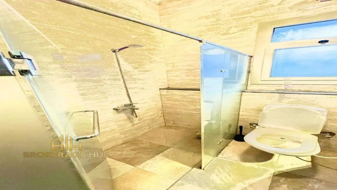شقة فاخرة للبيع مع إطلالة رائعة