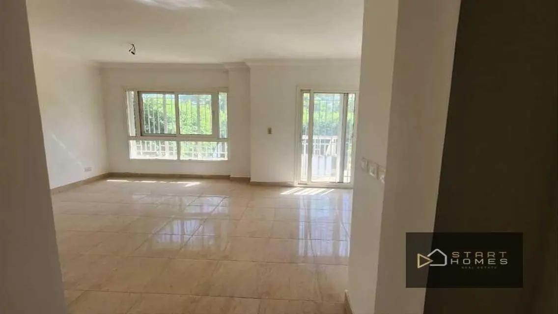 Luxury Apartment in Tower B10
