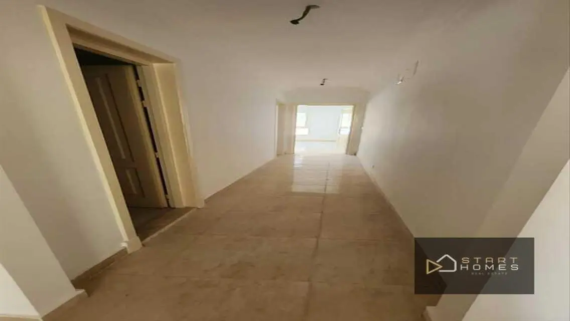Luxury Apartment in Tower B10