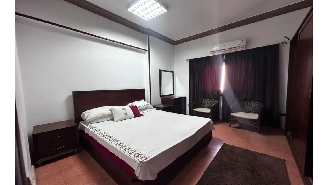 Luxurious Apartment with Scenic Landmark View