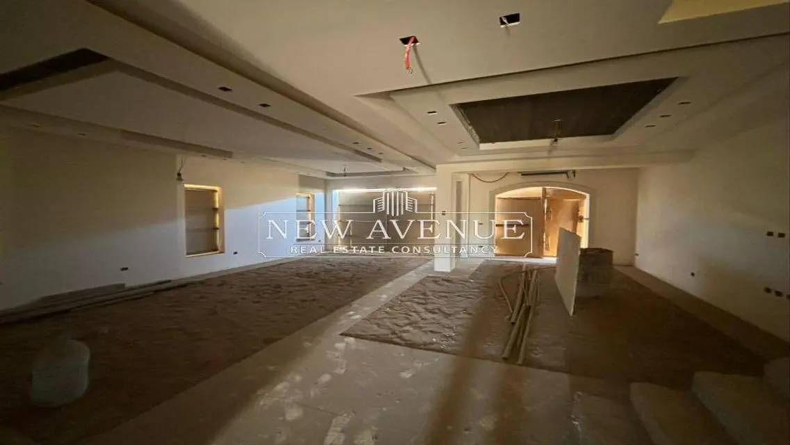 Luxurious Apartment with Spacious Views