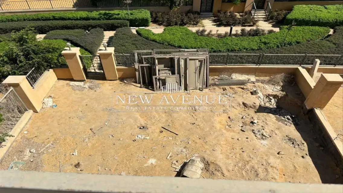 Luxurious Apartment with Spacious Views