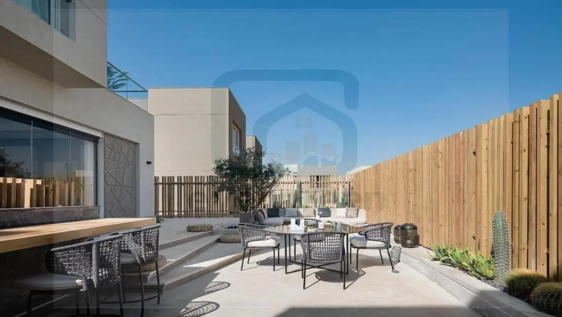 Prime Townhouse in Badya PalmHills with 1.5%DP/12Y