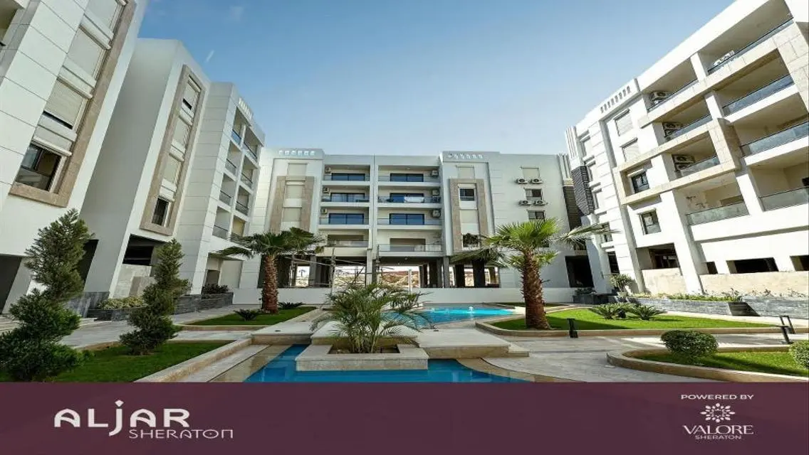 غرفه  فندقيه متشطبه بالتكيفات في شيراتون بمقدم ٠٪