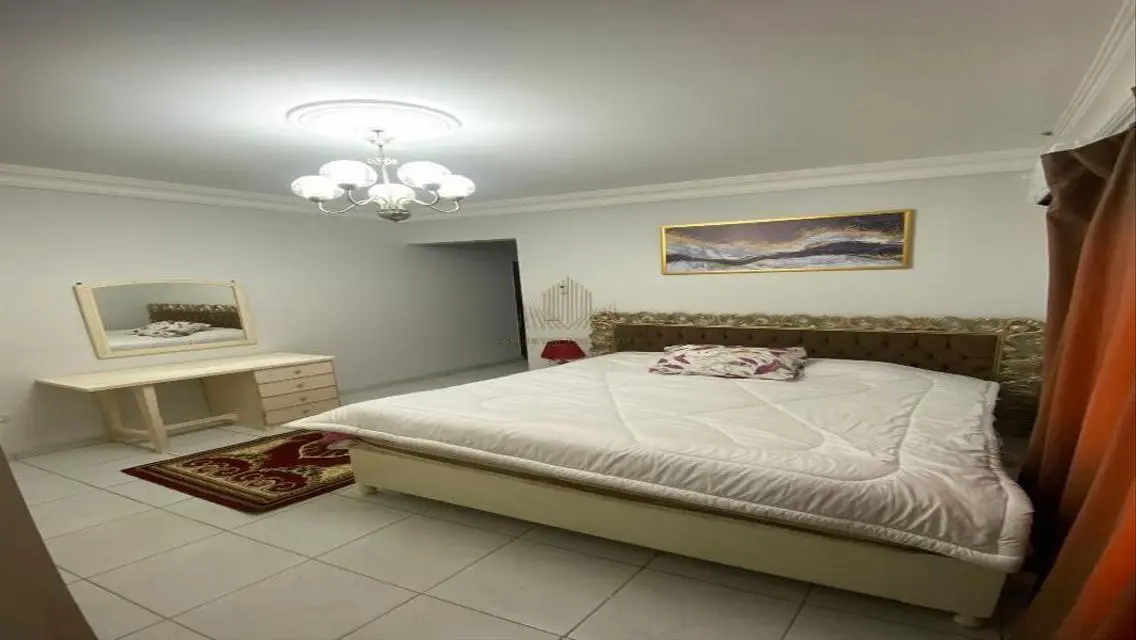 5 Room Apartment for Sale