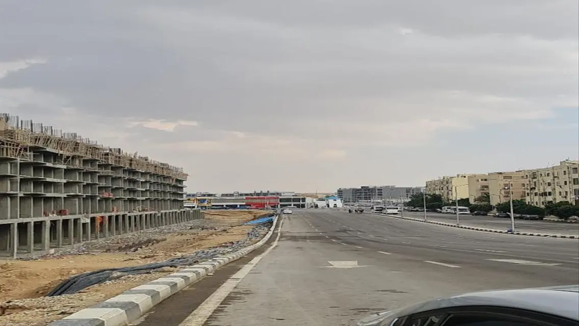شقه مميزه ٣ غرف للبيع في شيراتون بمقدم ١٠٪ فقط