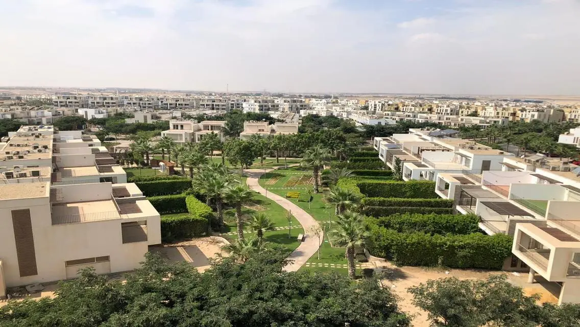 بنتهاوس مفروش بالكامل في فورتي ويست المرحلة الأولى