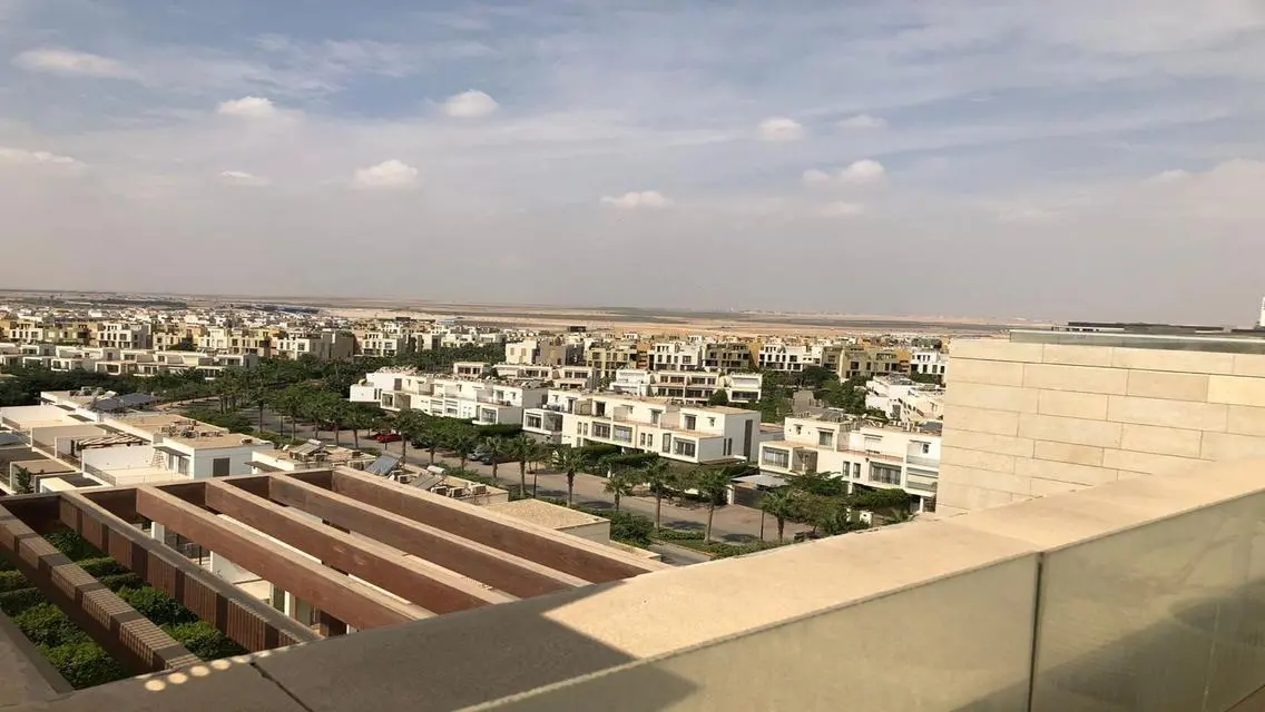 بنتهاوس مفروش بالكامل في فورتي ويست المرحلة الأولى