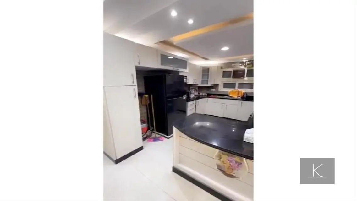 Luxury Villa with Spacious Living in Prime Location