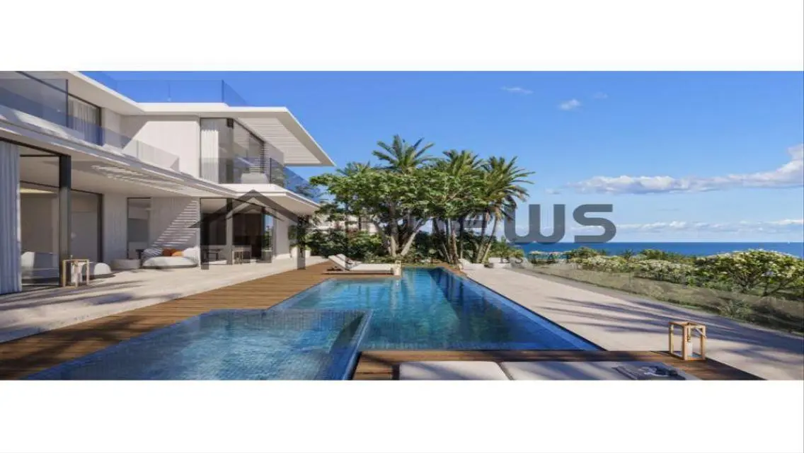 Luxury Emaar Lakeside Townhouse