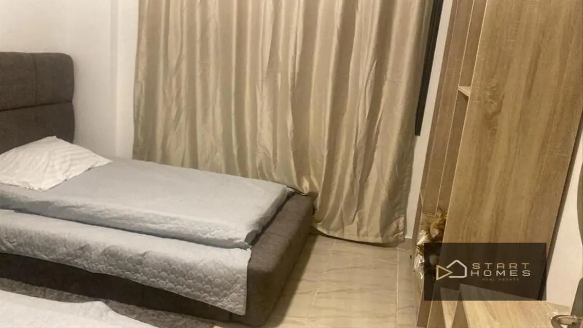 شقة رائعة للايجار في B15 مع شرفة وخدمات آمنة