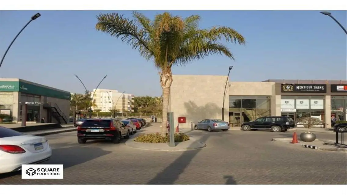 Shop for rent in strip mall sodic prime location