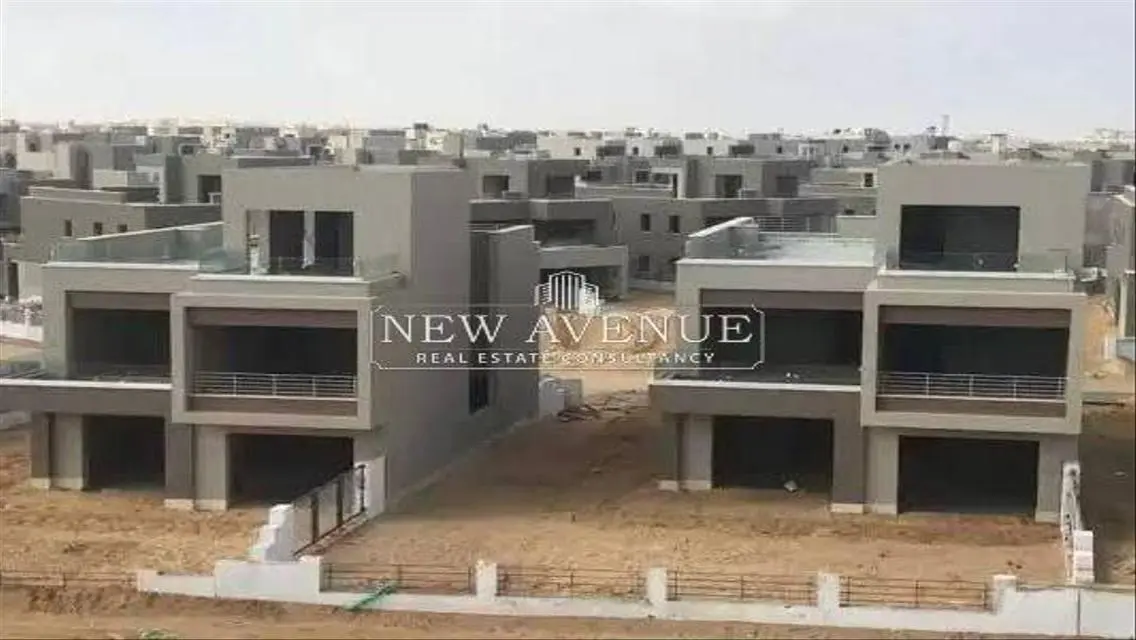 فيلا مستقلة جاهزة للسكن بمساحة ارض كبيرة 6 غرف