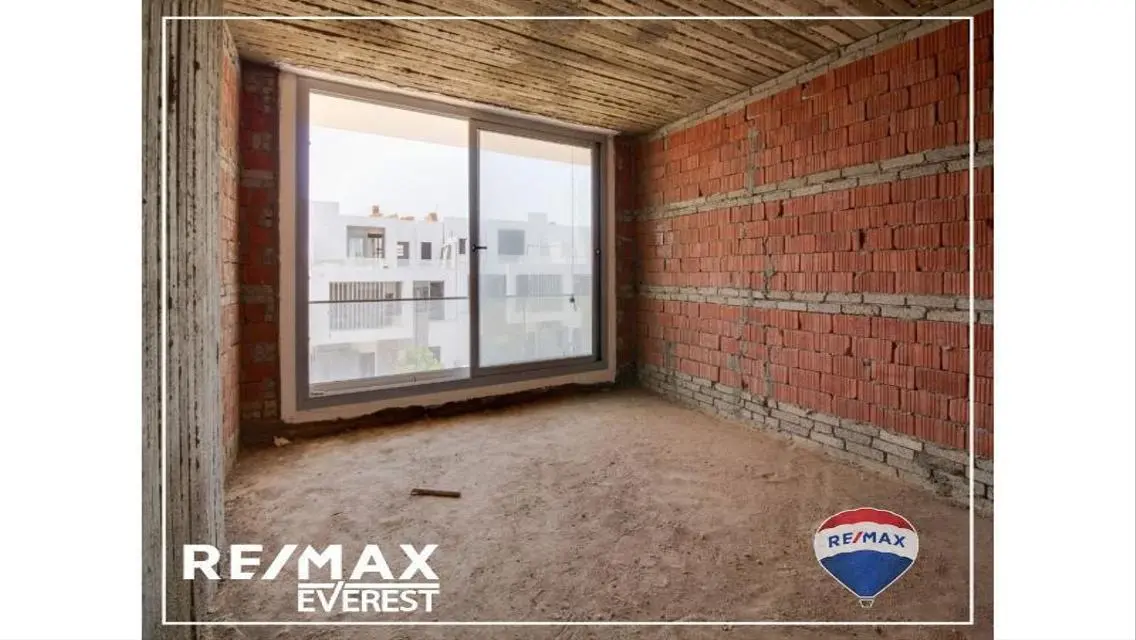 Luxury Home for Sale with Premium Amenities