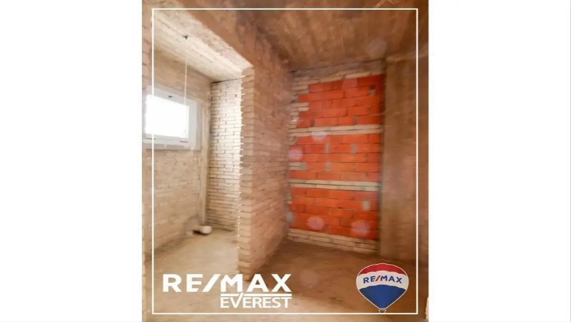 Luxury Home for Sale with Premium Amenities