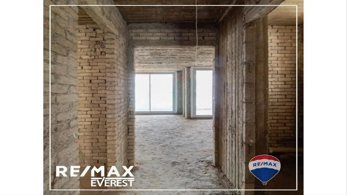 Luxury Home for Sale with Premium Amenities