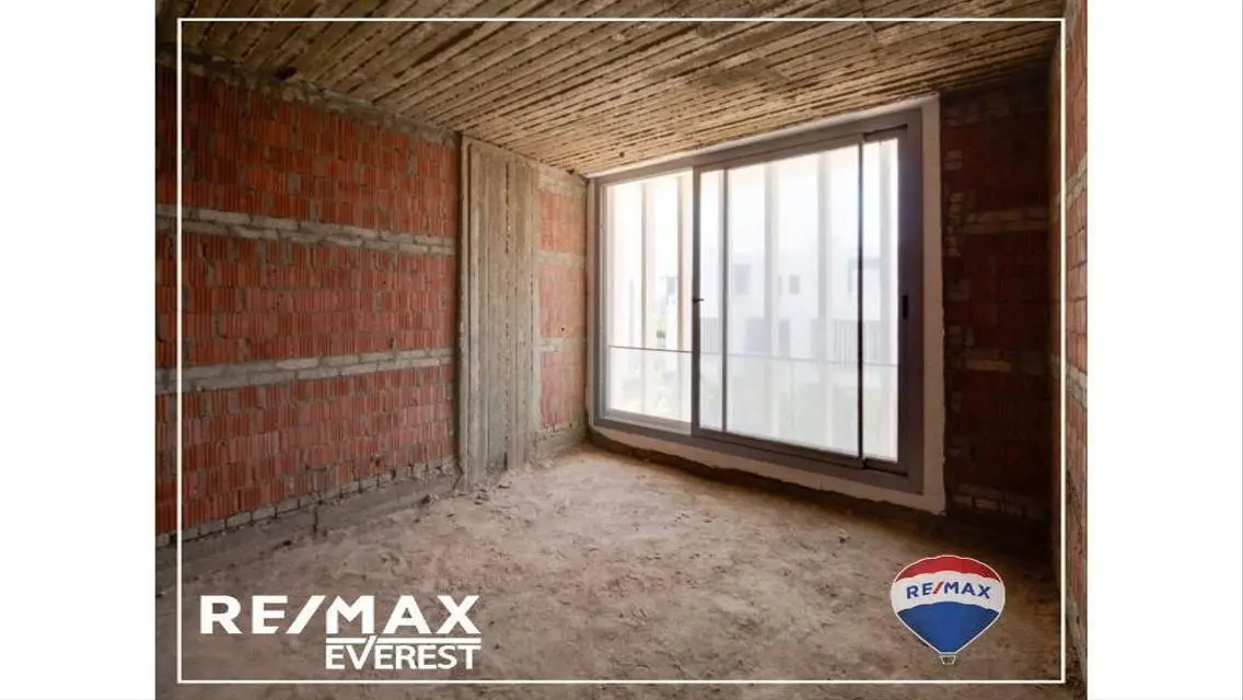 Luxury Home for Sale with Premium Amenities