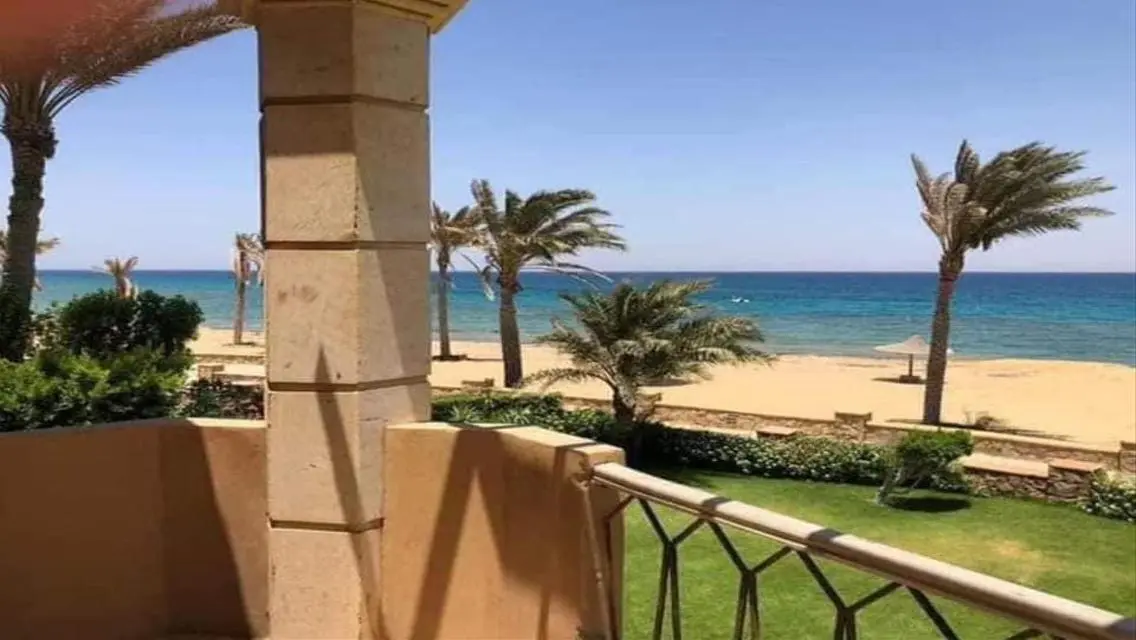 فيلا فاخرة في لا فيستا جاردنز 180