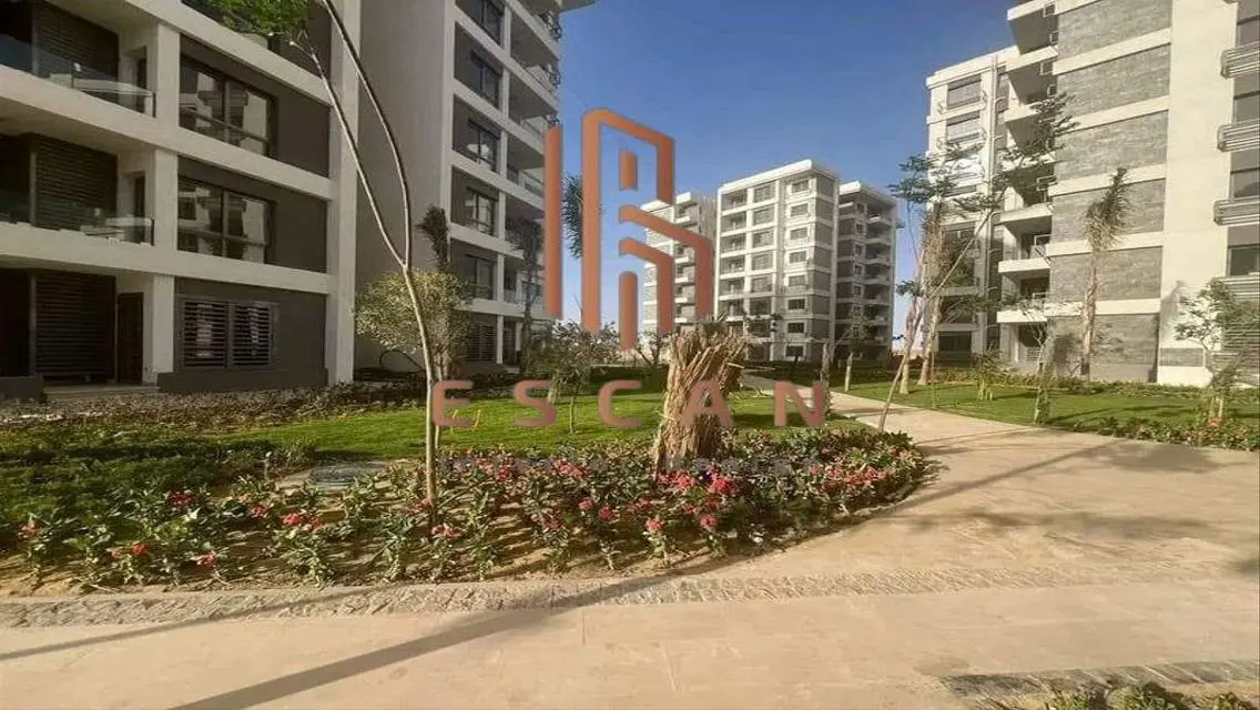 شقة فاخرة للبيع بمساحة 7300 متر