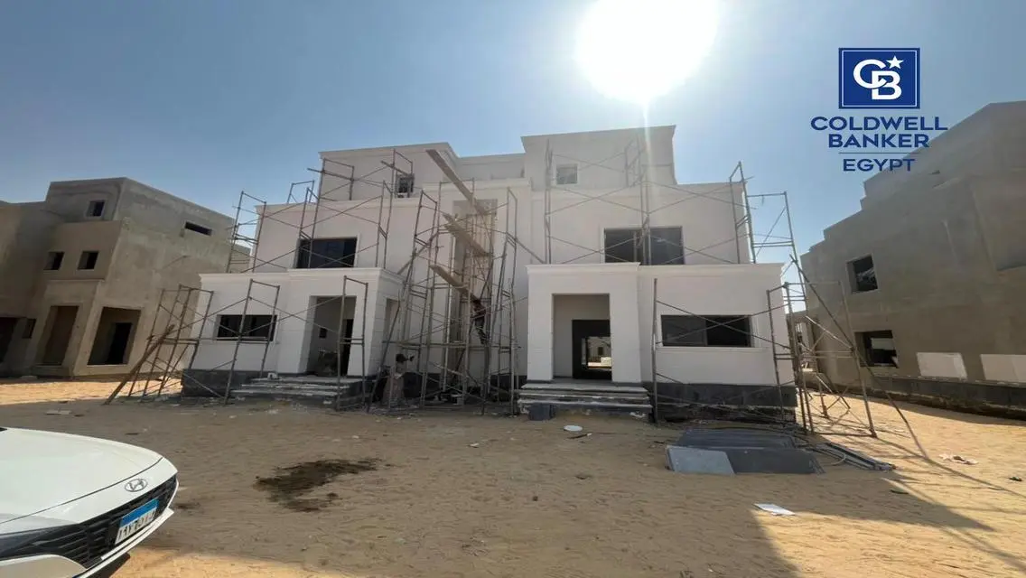 Luxury Apartment with Private Garden and Full Amenities
