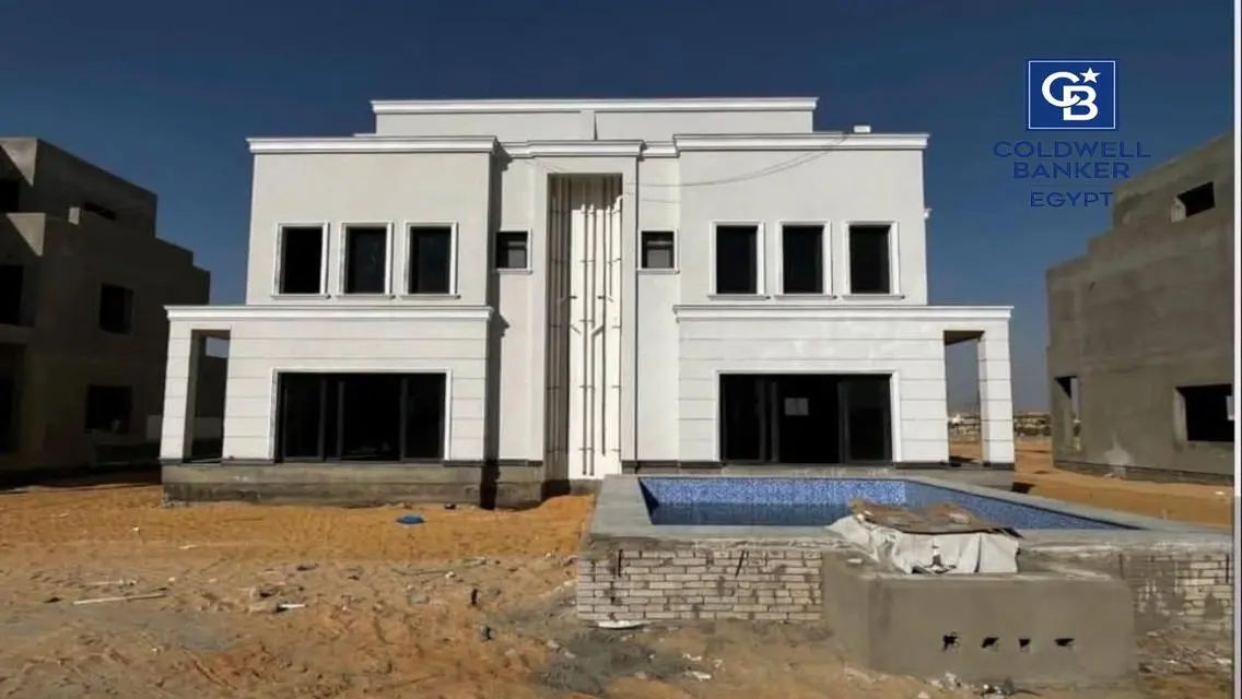 Luxury Apartment with Private Garden and Full Amenities
