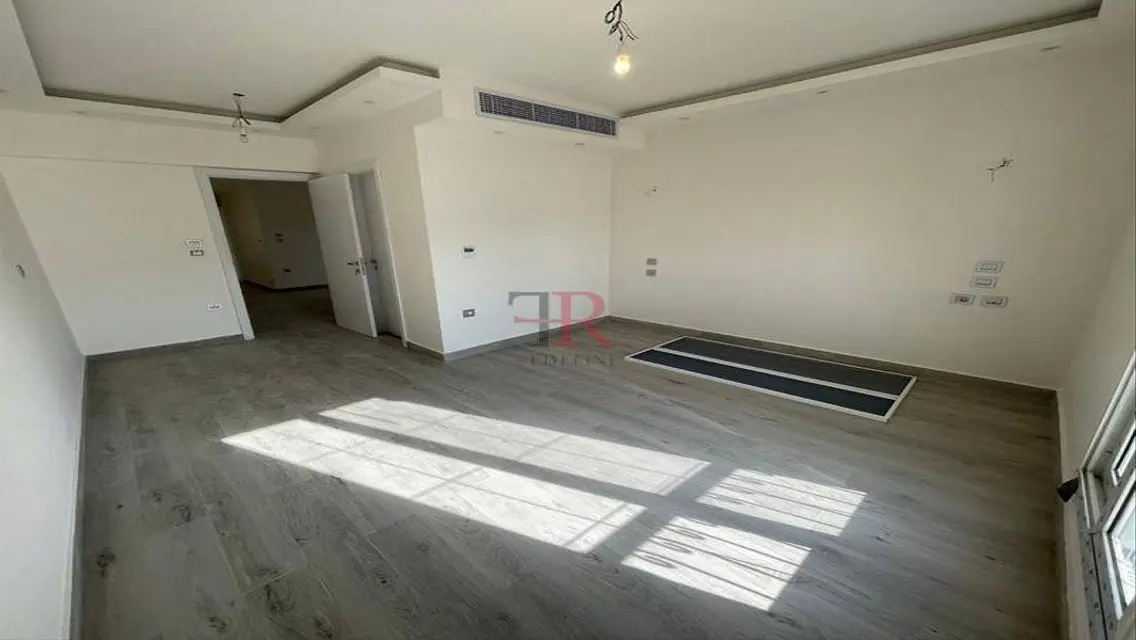 Under market price i villa roof corner for sale