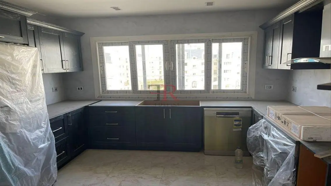 Under market price i villa roof corner for sale